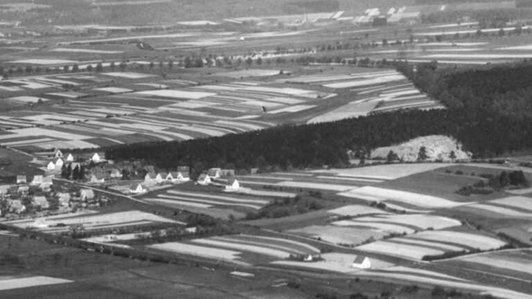 Blick auf das Otterbachtal von Südwesten, 1950er Jahre.Foto (Ausschnitt): Stadtarchiv Höxter